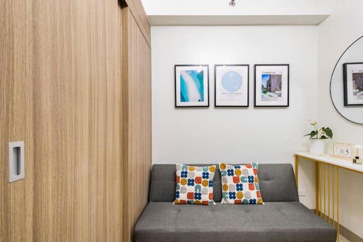 Shore 2 Residences 1Br Deluxe Room In Moa Complex Manila Exterior photo